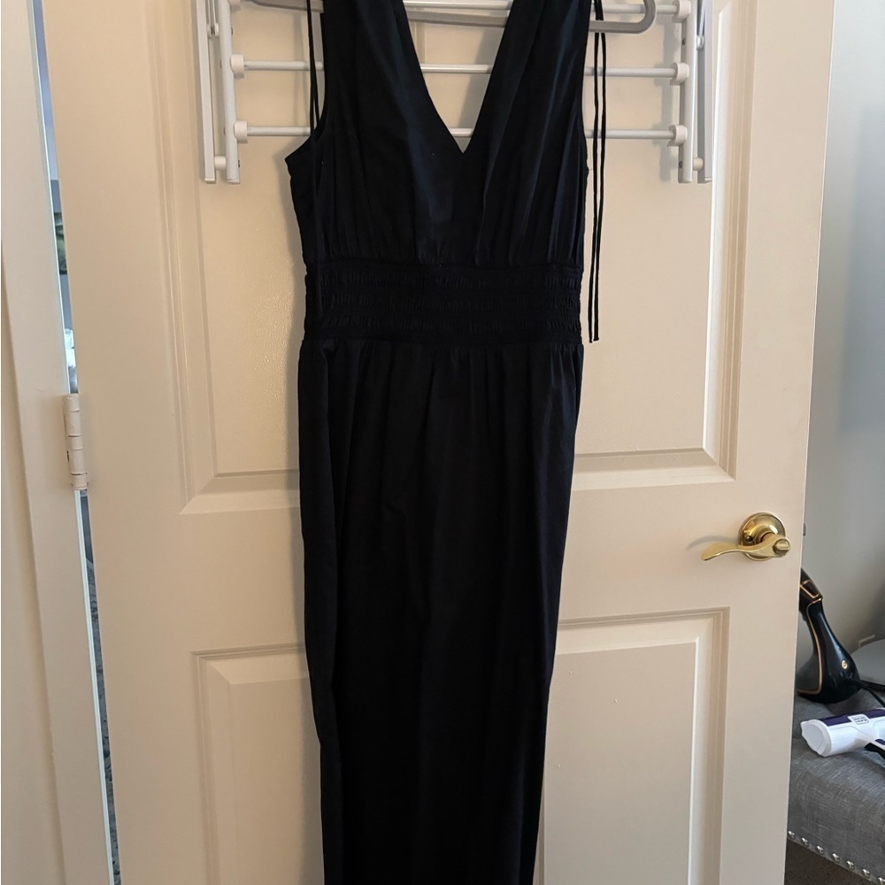Old Navy Black Sleeveless V-Neck Maxi Gown